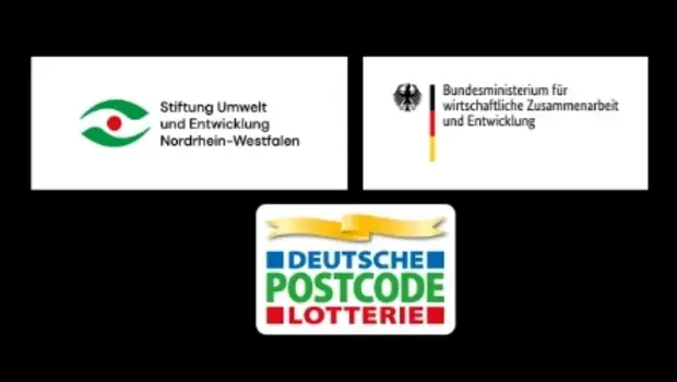 Sammlung Fördererlogos der Digitalen Lernwelt Das Bild zeigt die Logos der Stiftung Umwelt und Entwicklung NRW, BMZ und Deutsche Postcode Lotterie.
