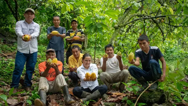 Das Bild zeigt eine Gruppe Mitarbeitende aus einem OroVerde-Projekt in Guatemala.